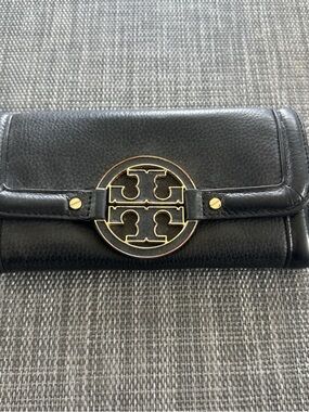 Tory Burch Black Leather Wallet with Gold Logo